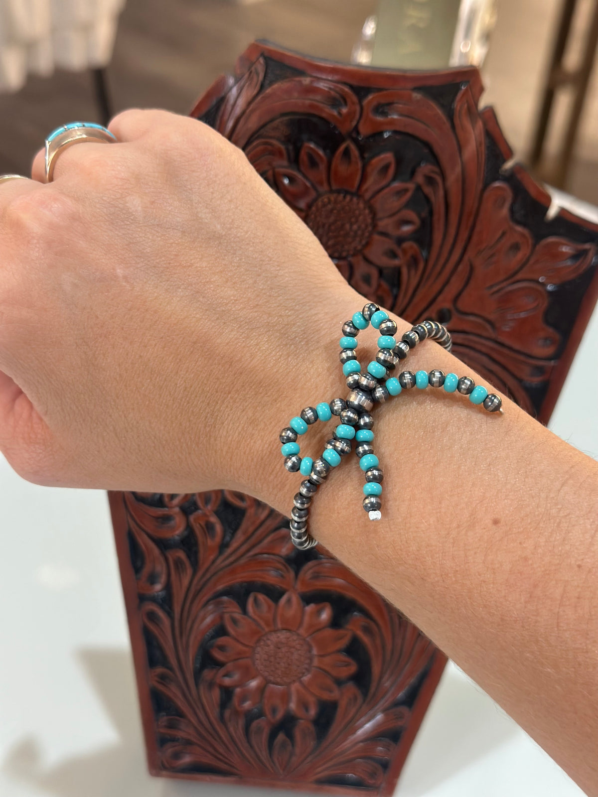 Bow Pearl & Turquoise Stretch Bracelet