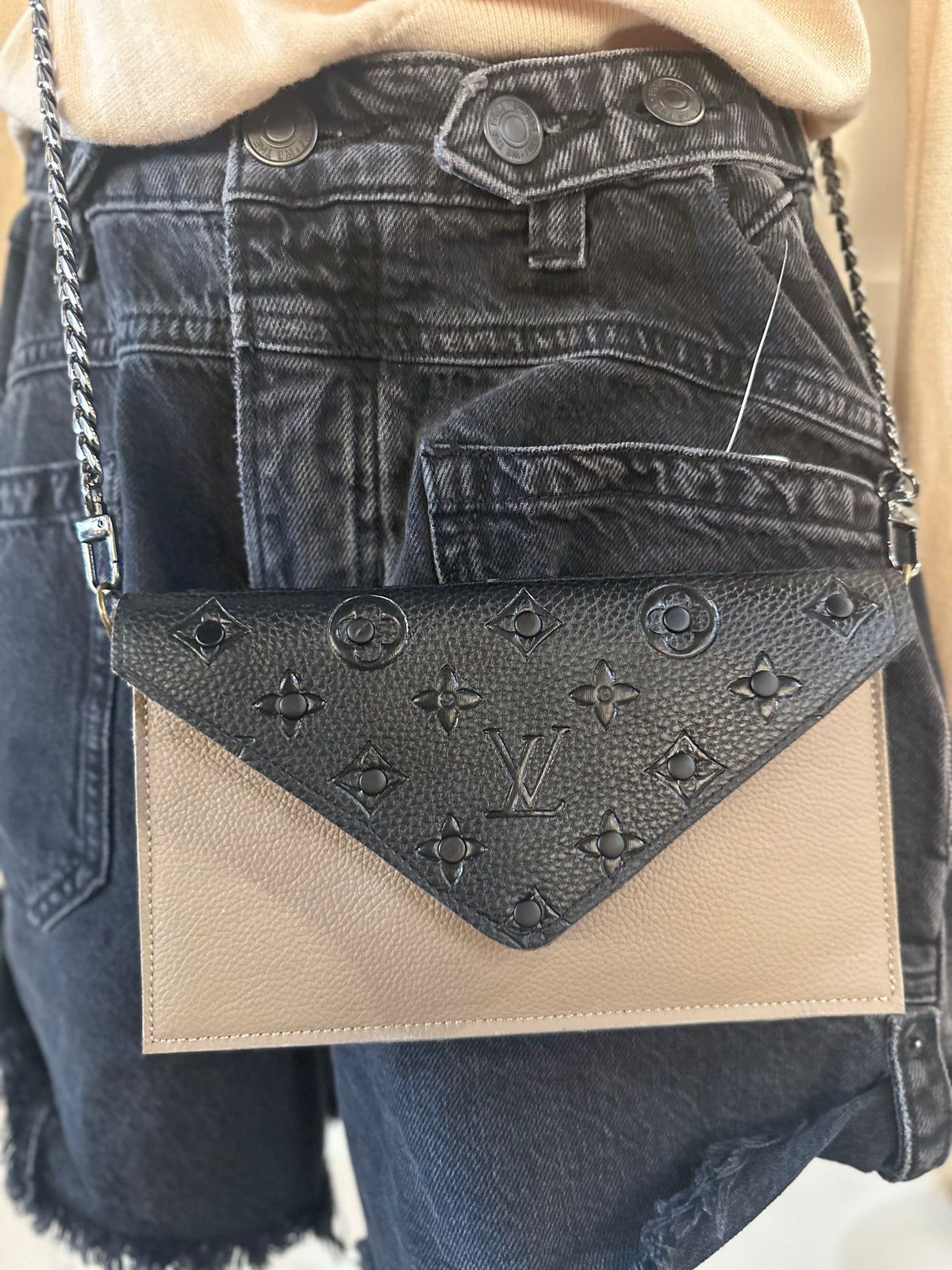 Montana Mini LV Purse