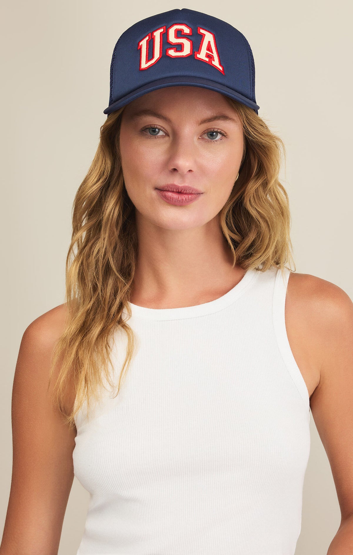 Z Supply USA APPLIQUE TRUCKER HAT