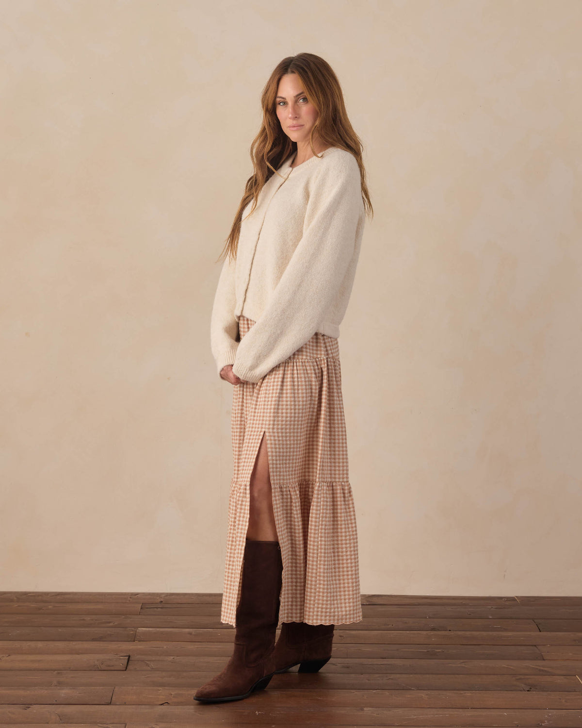 Rylee & Cru TIERED MIDI SKIRT FAWN GINGHAM